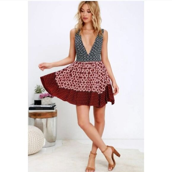Lulu's La Vie en Roses Navy Blue and Red Floral Print Dress - Picture 1 of 13